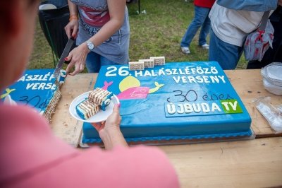 A Szomszédok tévésorozat színészeivel ünnepeltek a gazdagrétiek