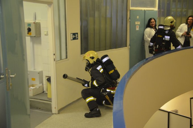 Jól vizsgáztak az újbudai tűzoltók a BME reaktorában tartott gyakorlaton (foto:XI. kerületi Hivatásos Tűzoltó-parancsnokság)