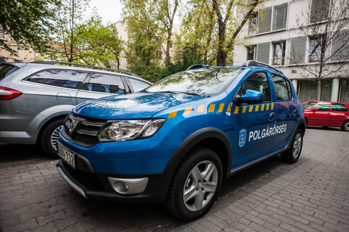 Megkapta a Dacia kulcsait a polgárőrség