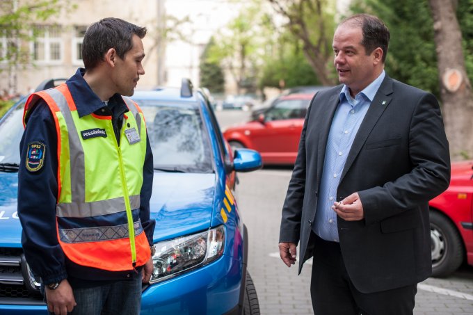 Megkapta a Dacia kulcsait a polgárőrség
