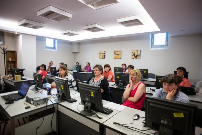 Számítástechnikai ismereteiket bővítik a kisgyermeknevelők