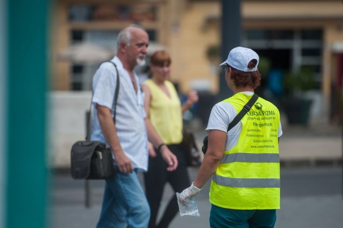 Párakapuk és vízosztás a kánikulában