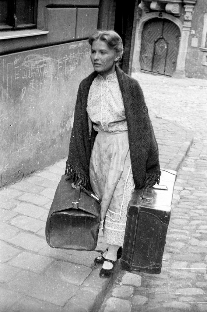 Fotó: Fortepan/FSZEK Budapest Gyűjtemény, Sándor György – jelenet az Édes Anna című filmből, 1958