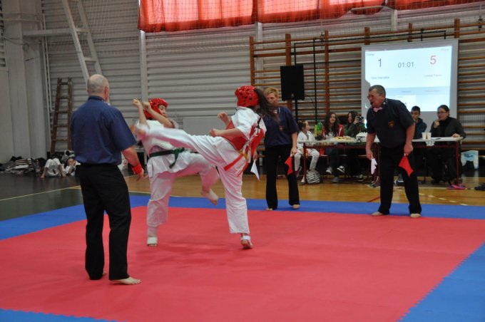 Tizenhat érmet nyertek az újbudai Kyokushin Karatésok a Diákolimpia elődöntőjén
