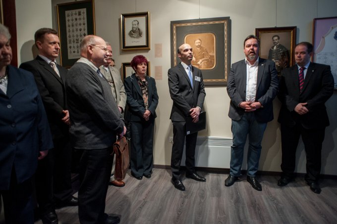 Régi emlékeket is felidéz a Nemzeti Portrétár most megnyílt kiállítása